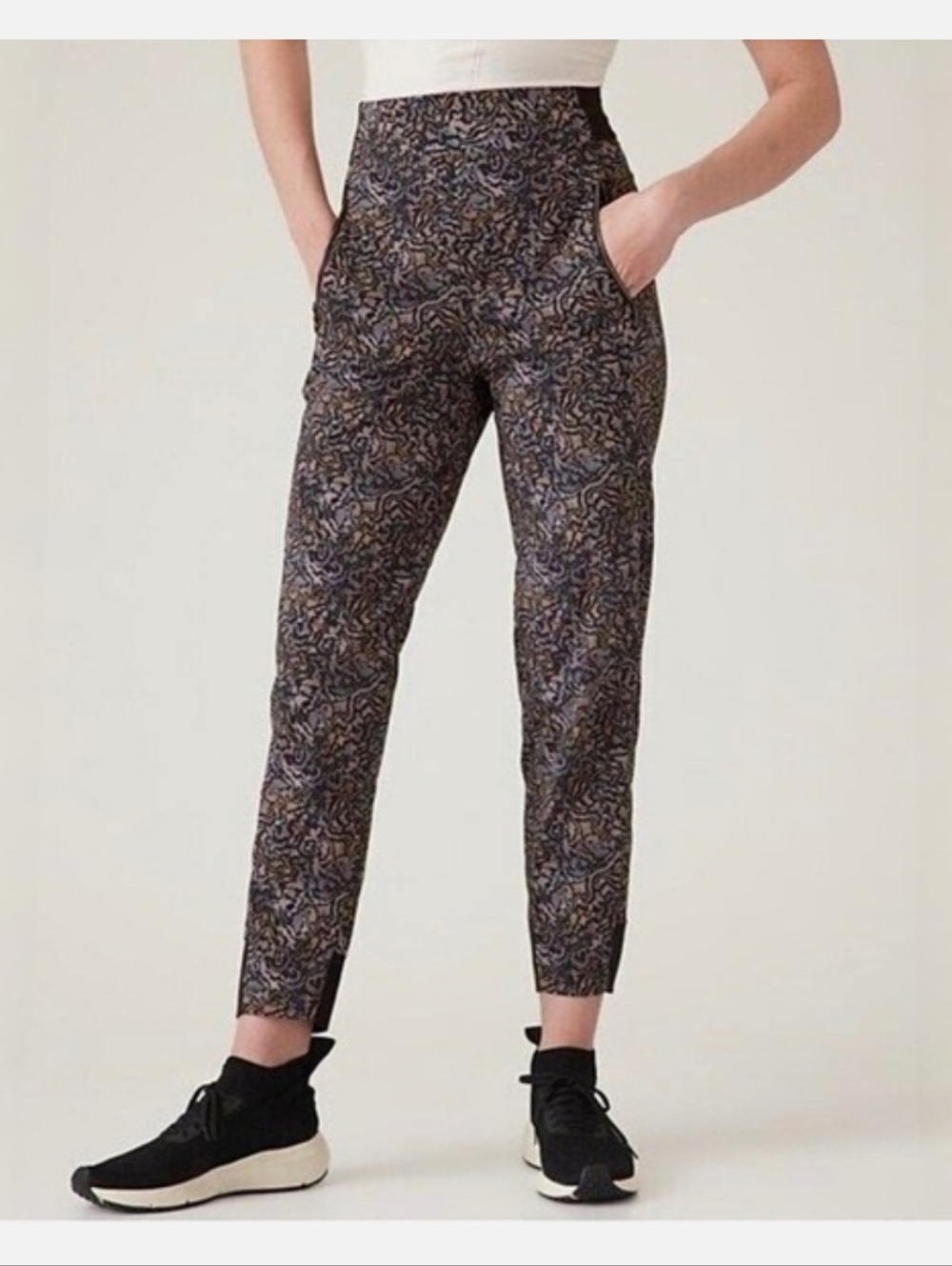 Athleta Trekkie North Kinetic Abstract Print Joggers